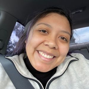 Meet your Posher, Desiree